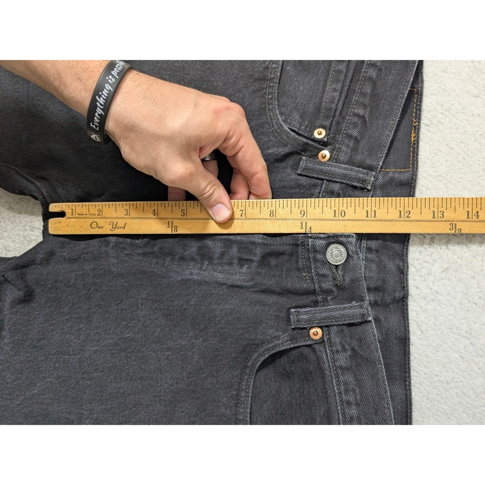 Levi's 501 Original Fit Jeans‎ Mens 32/34 Black Straight Leg Button Fly Denim - Picture 6 of 8